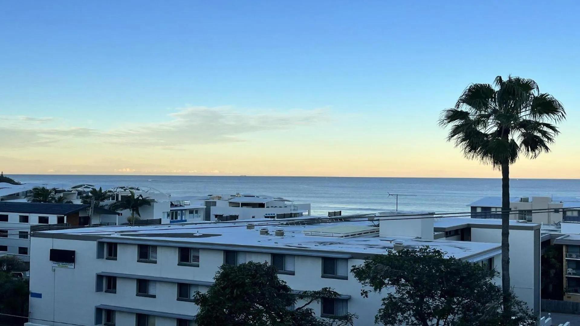 Oceanic #7 - Great Location With Ocean Views Appartement Caloundra Australië